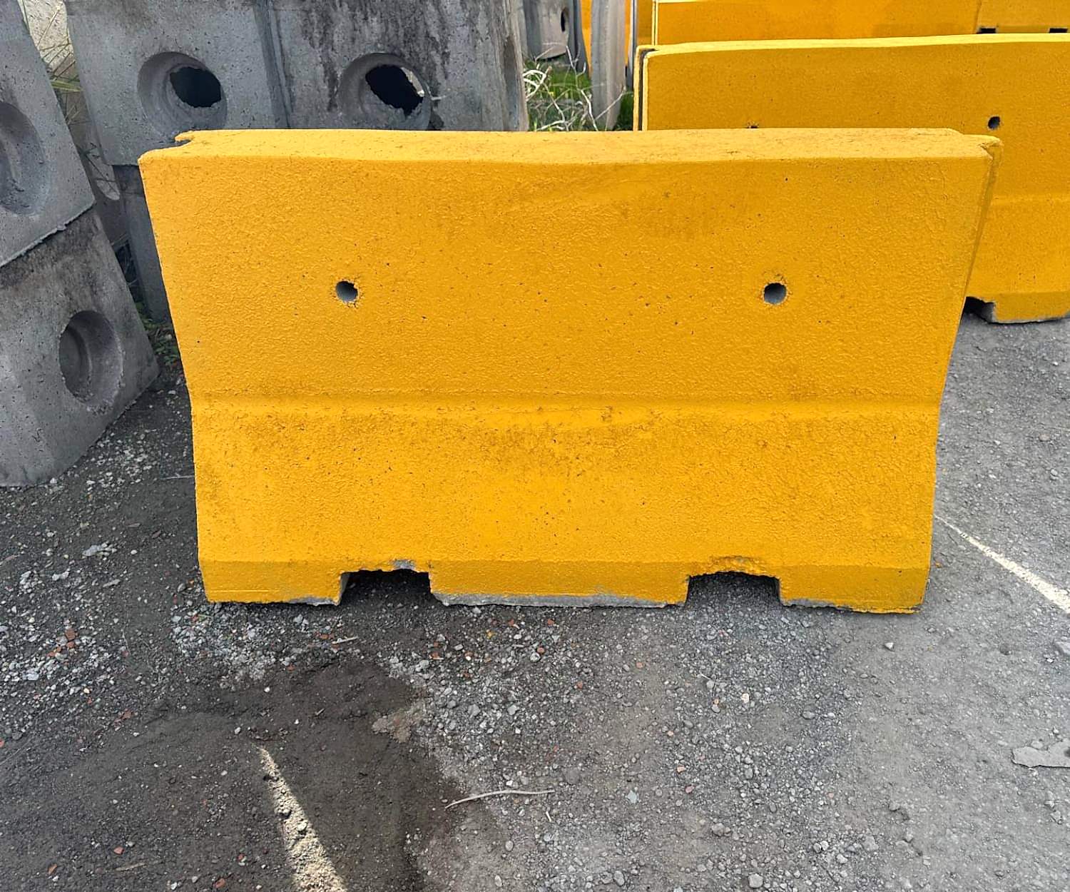 Hürtaş Beton Elemanları olarak 90X150 ebatlarında bariyer üretmekteyiz.